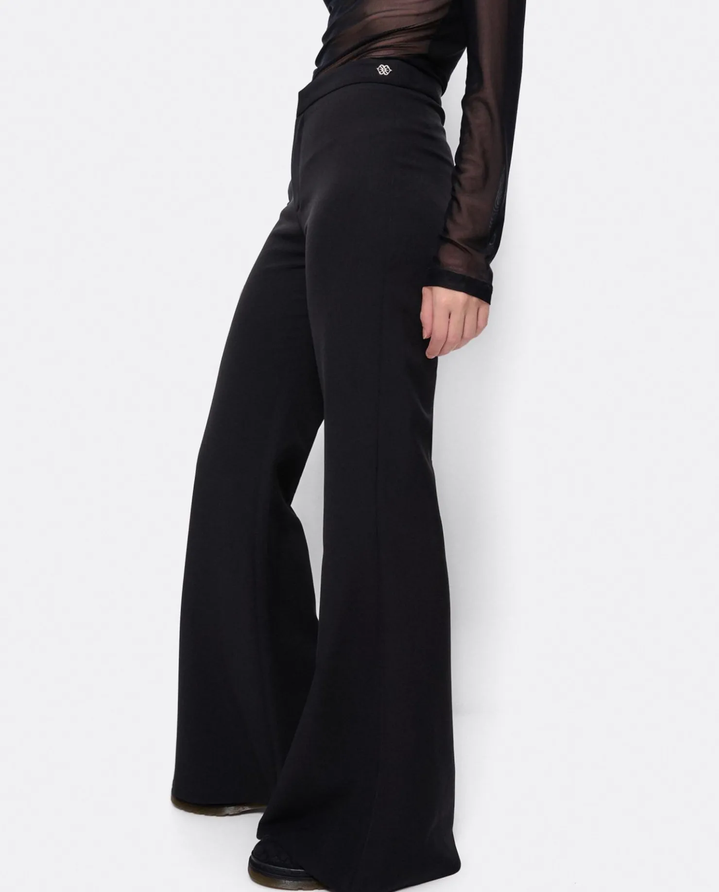 Cuplé Pantalon Campana Doble Tela Negro