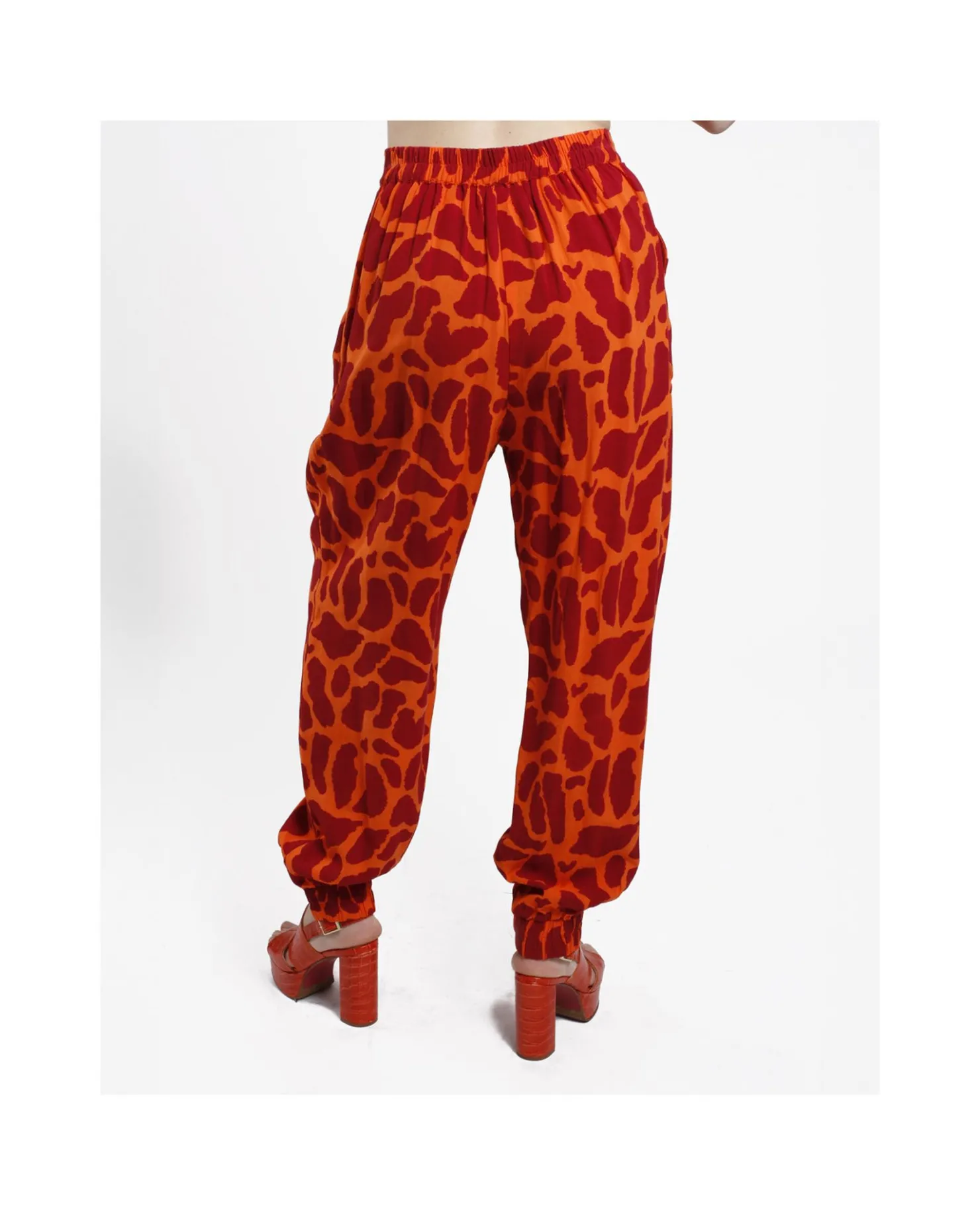 Sale Cuplé Pantalon Jogger Crep Estampado Jirafa